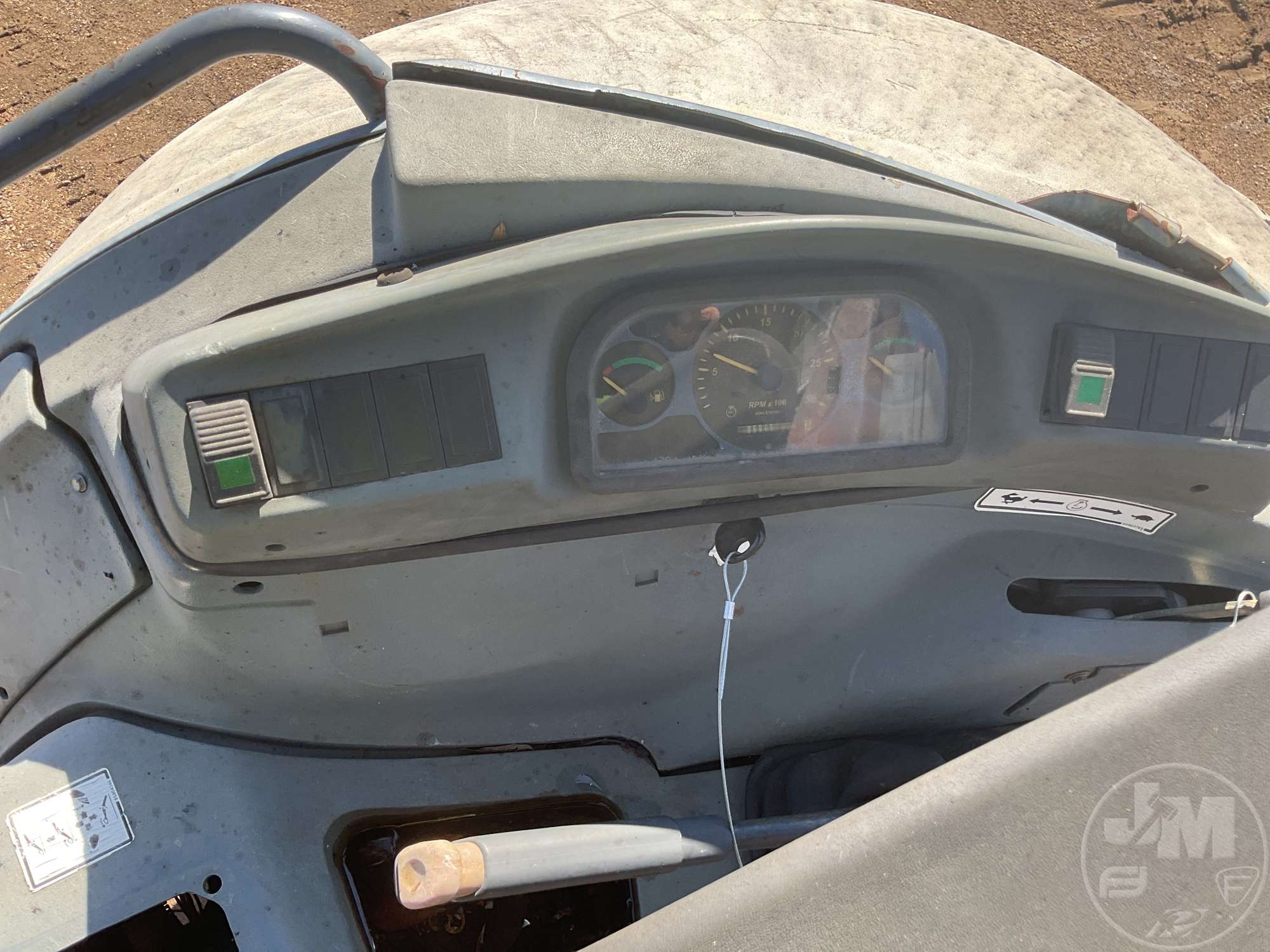 1998 New Holland 555E