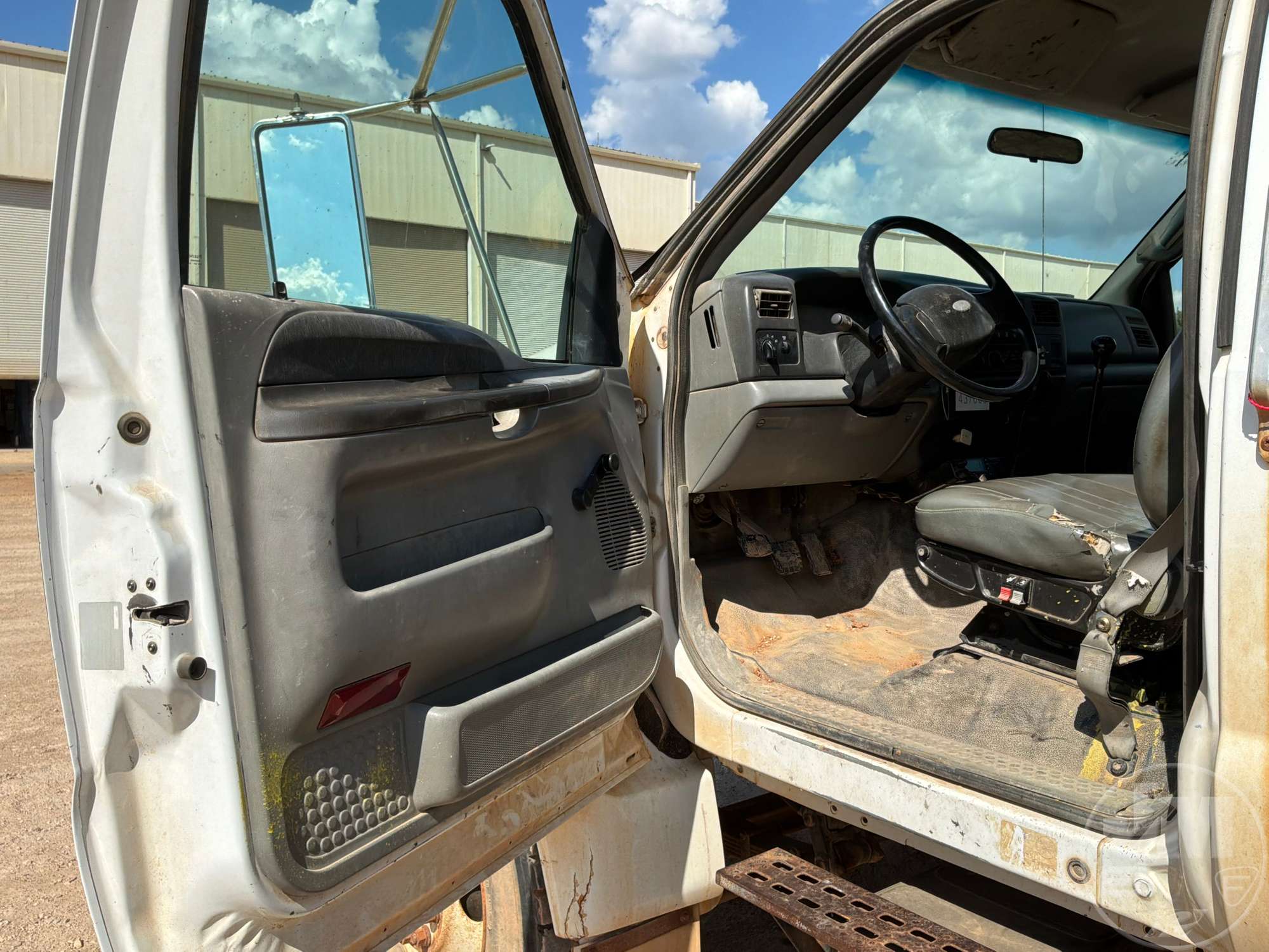 2002 Ford F750