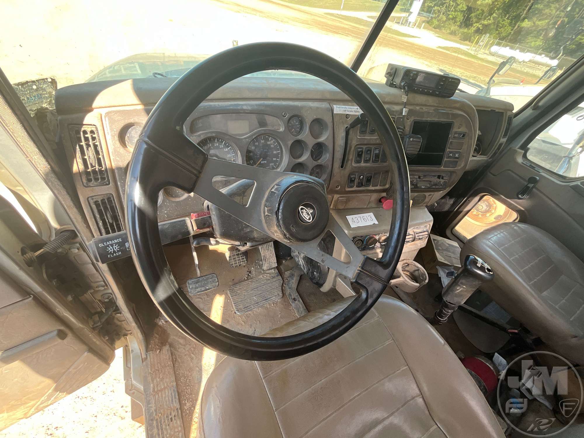2004 Mack CH613