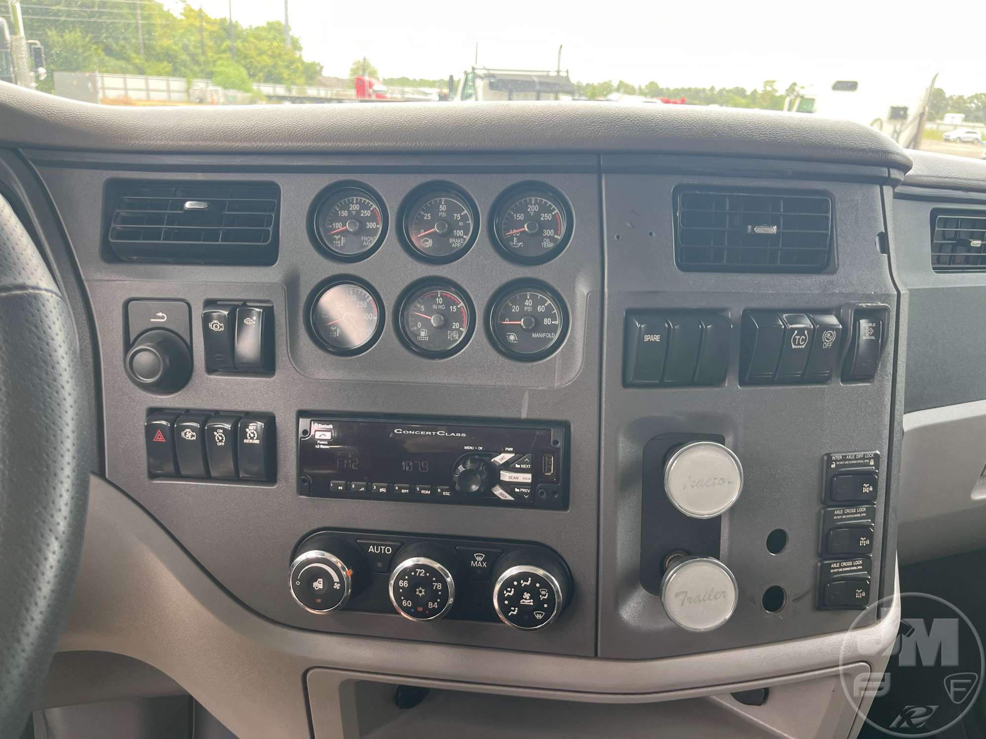 2015 Peterbilt 567