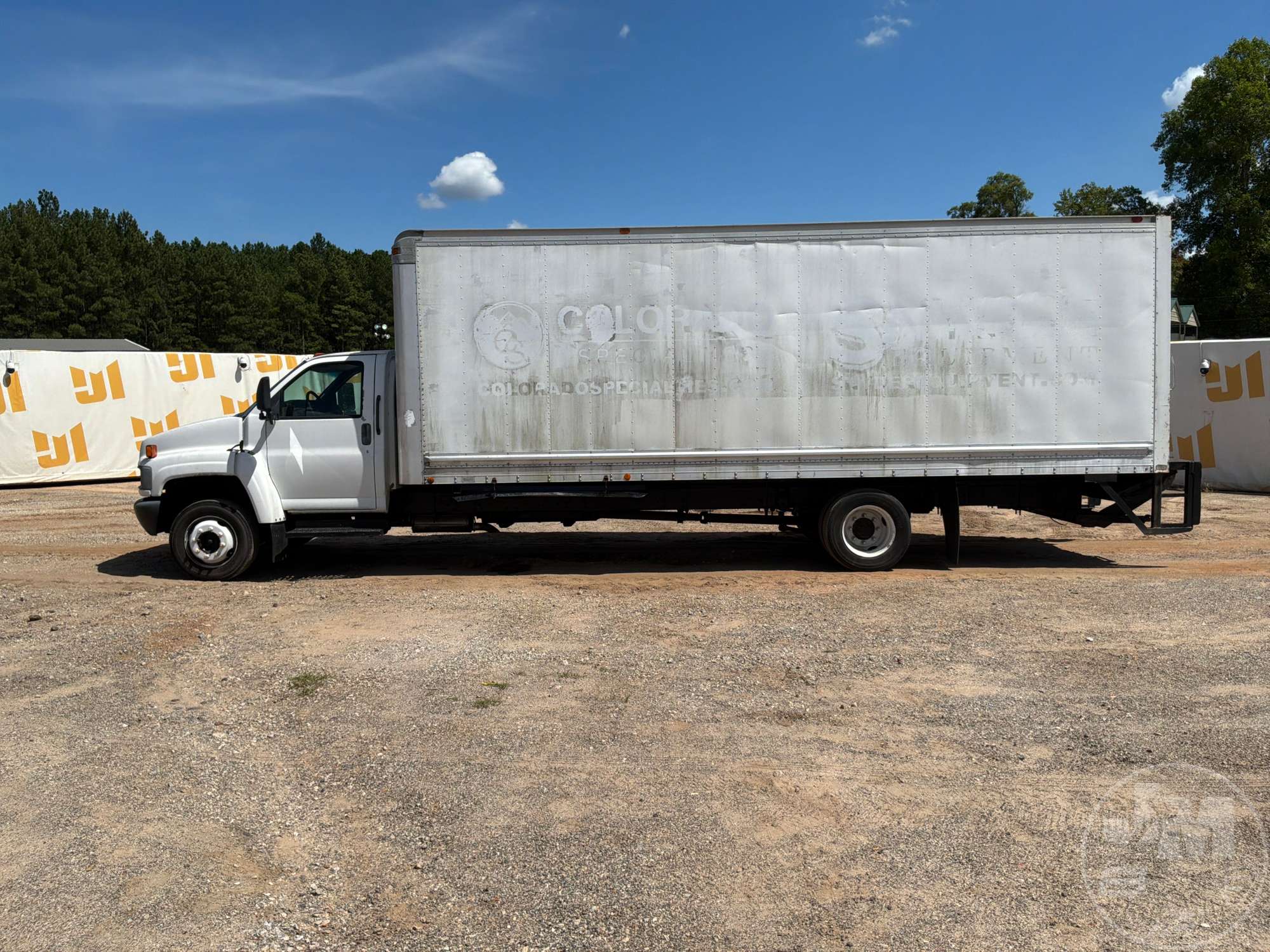 2006 GMC C5