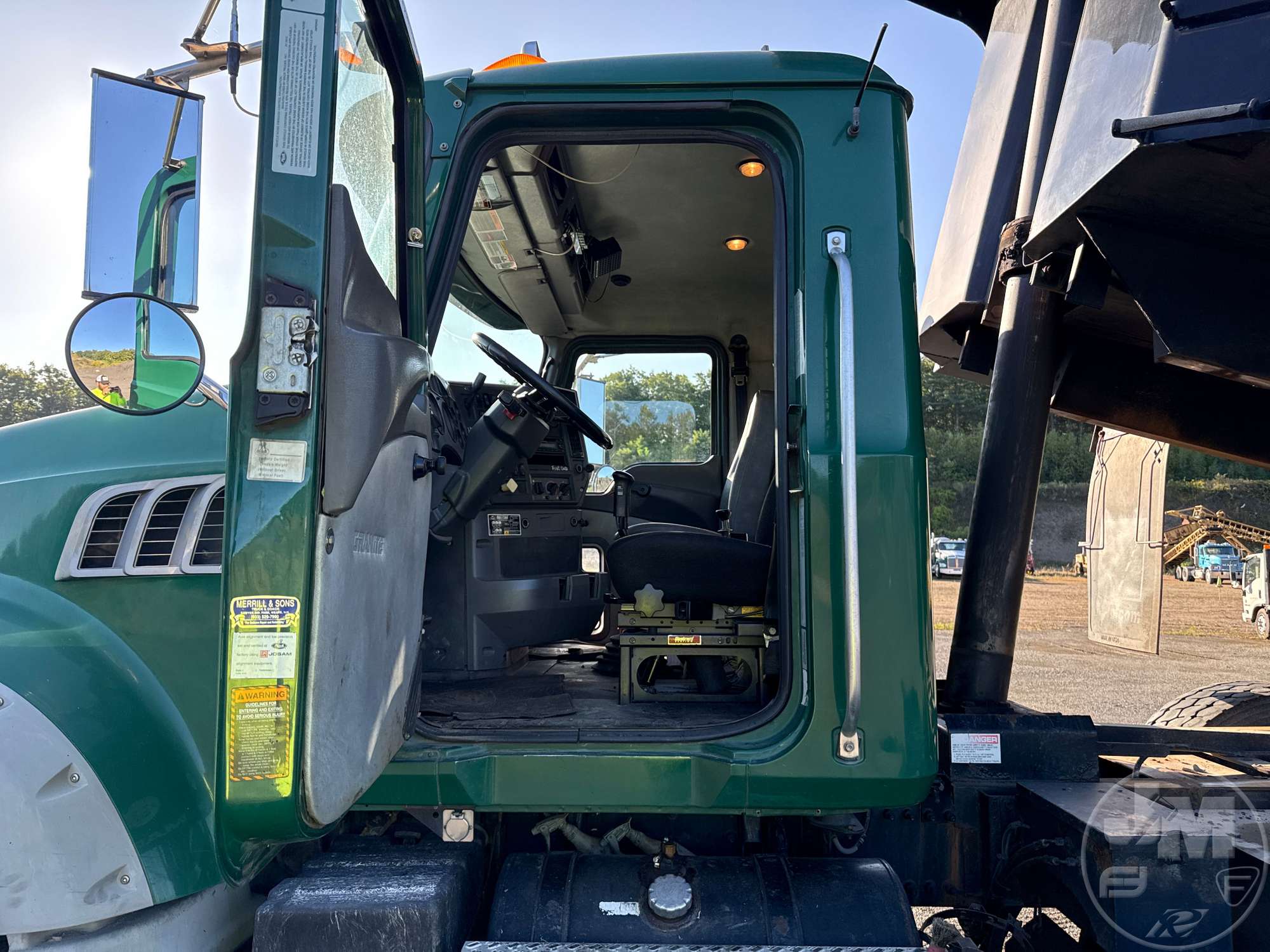 2011 Mack GU GRANITE