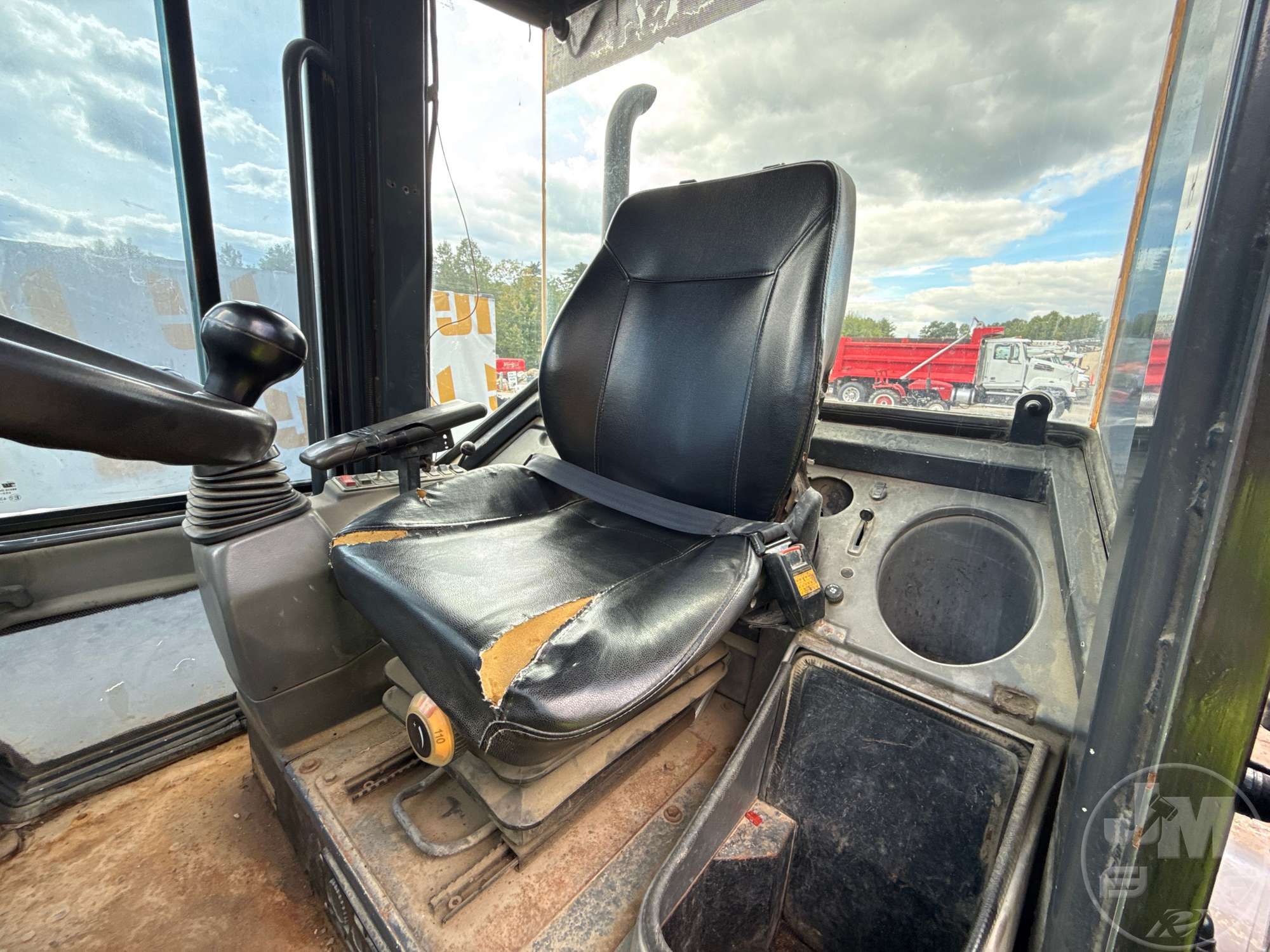 2000 John Deere 304H