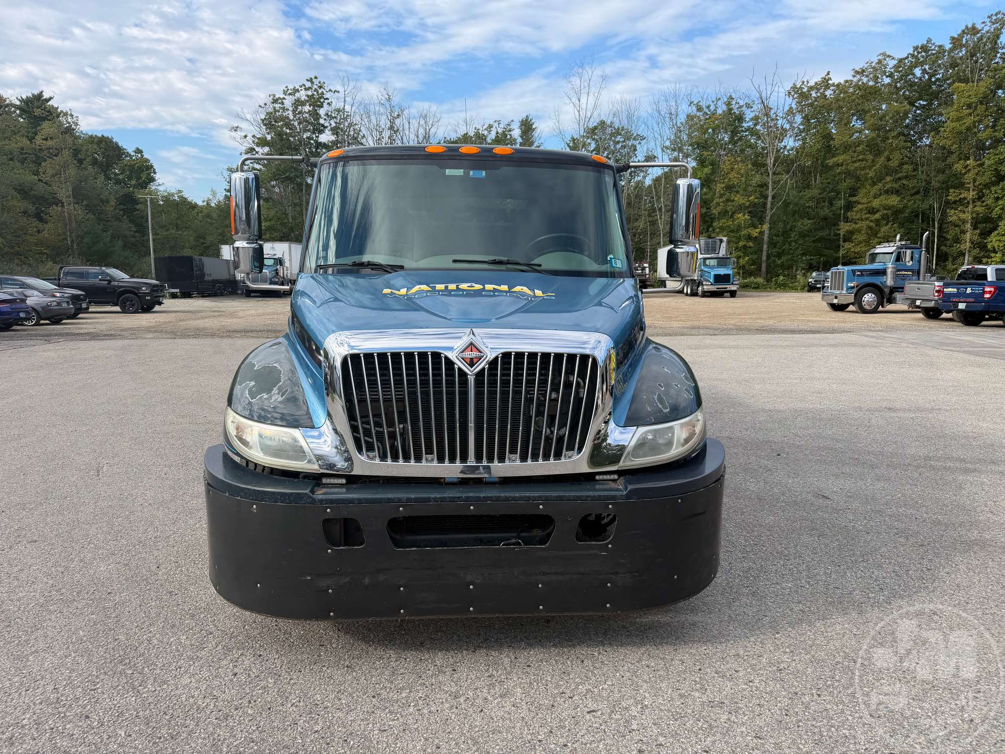 0 International 4400 SBA 4X2