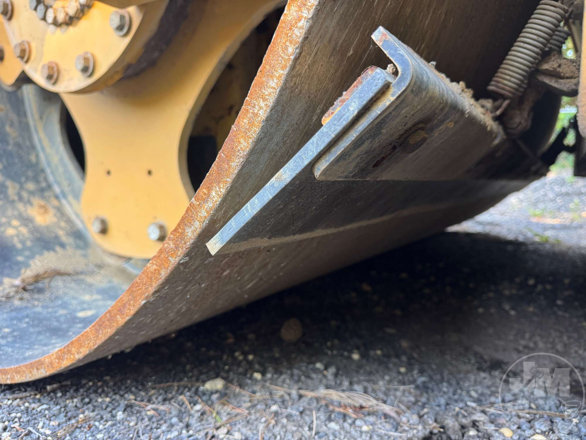 2015 Caterpillar CB64B