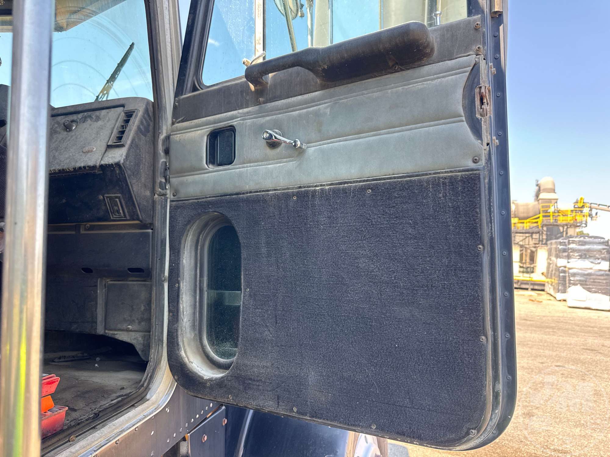 1996 Peterbilt 357