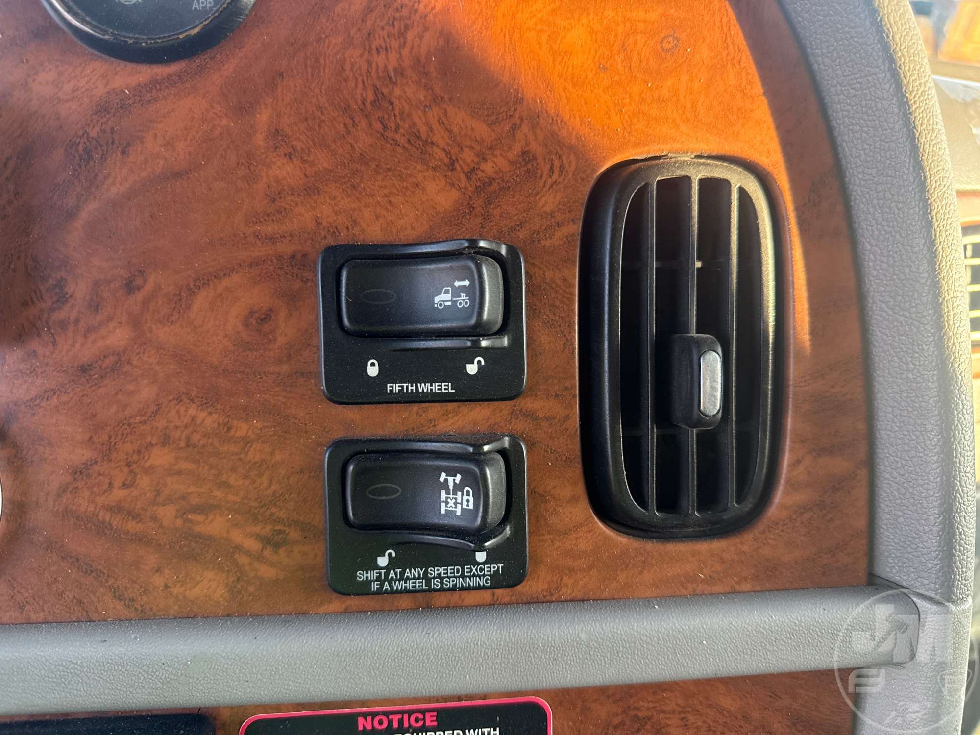 2006 Peterbilt 379