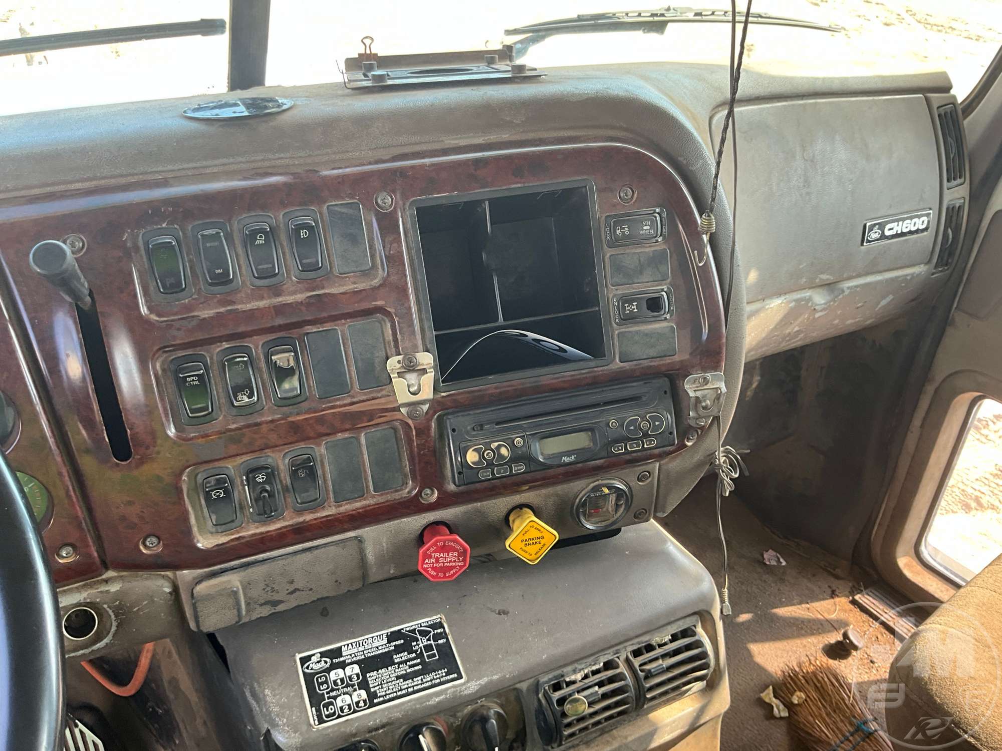 2005 Mack CHN 613