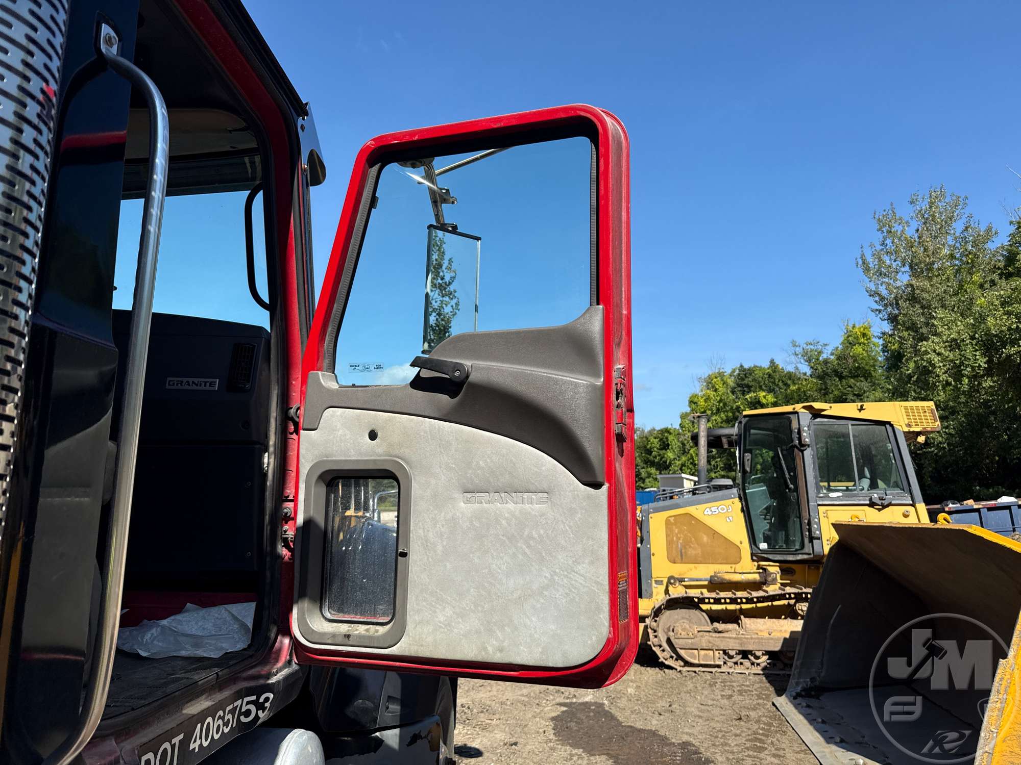 2009 Mack GU713