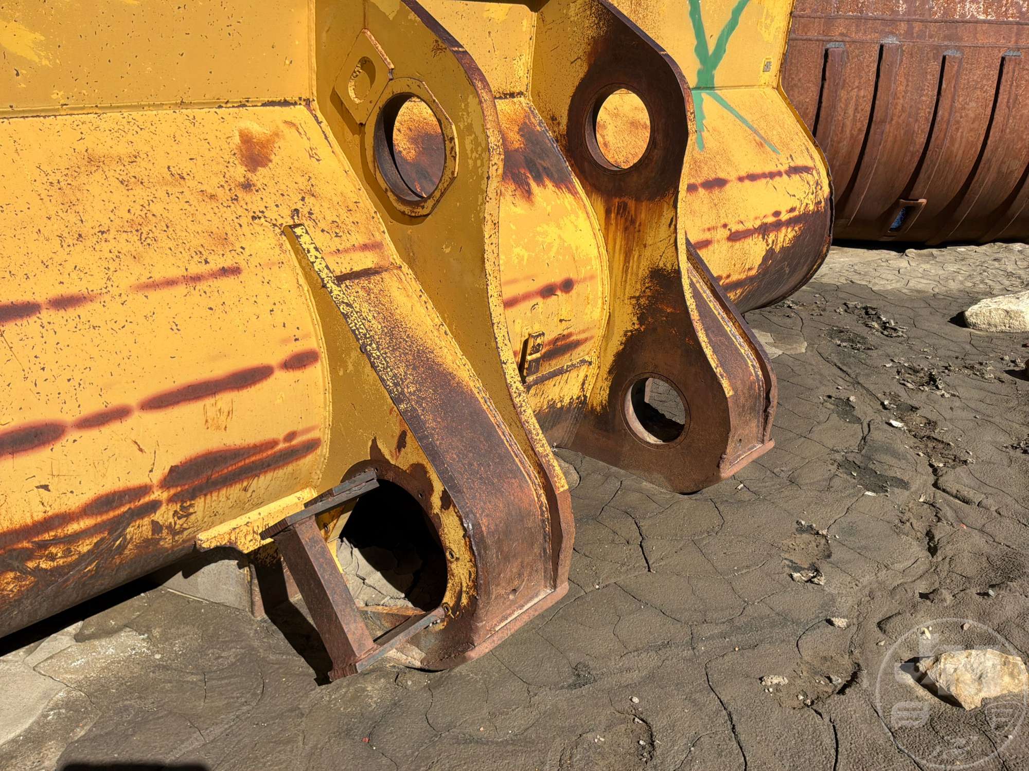 0 Caterpillar 188 IN. SPADE NOSE BUCKET