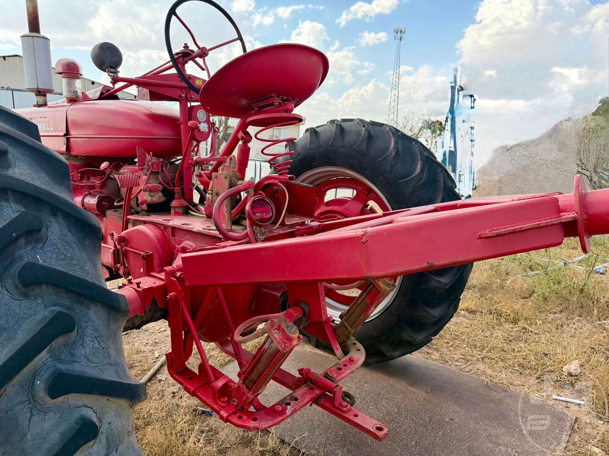 0 International MCCORMICK FARMALL