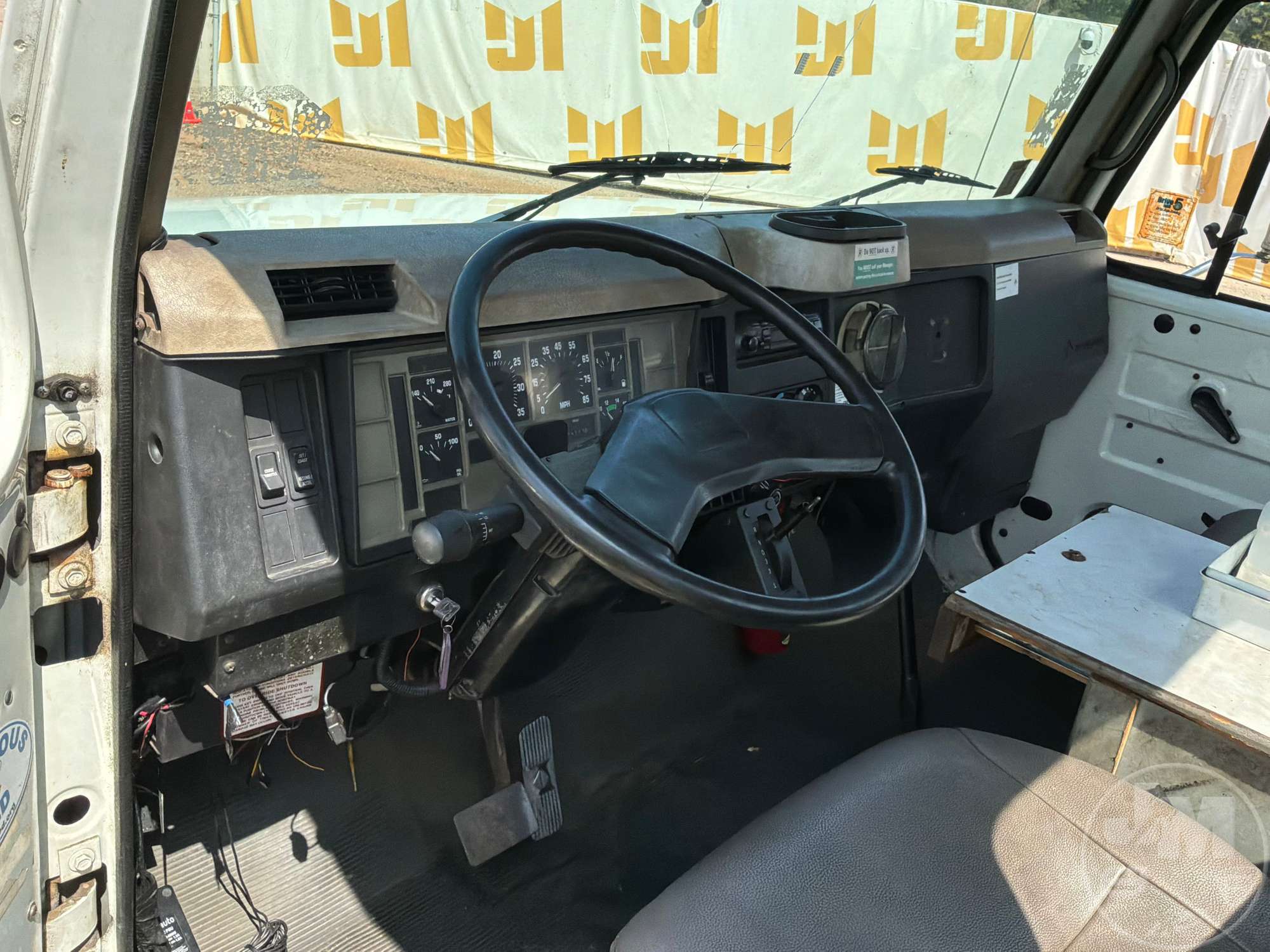 2001 International 4700