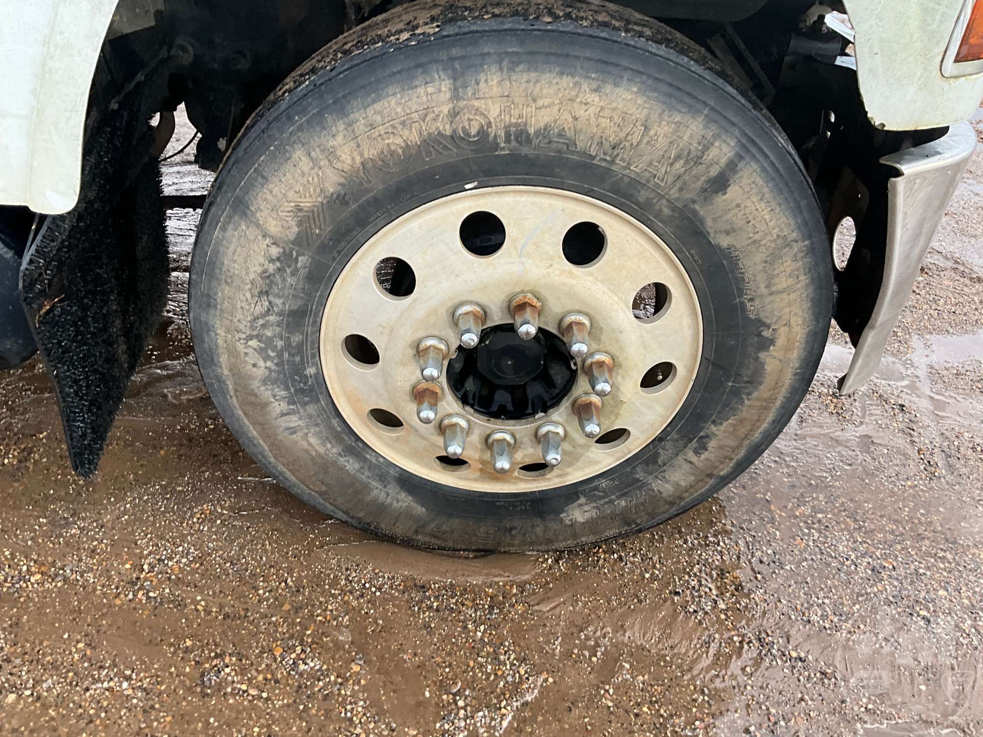 2005 Mack 613