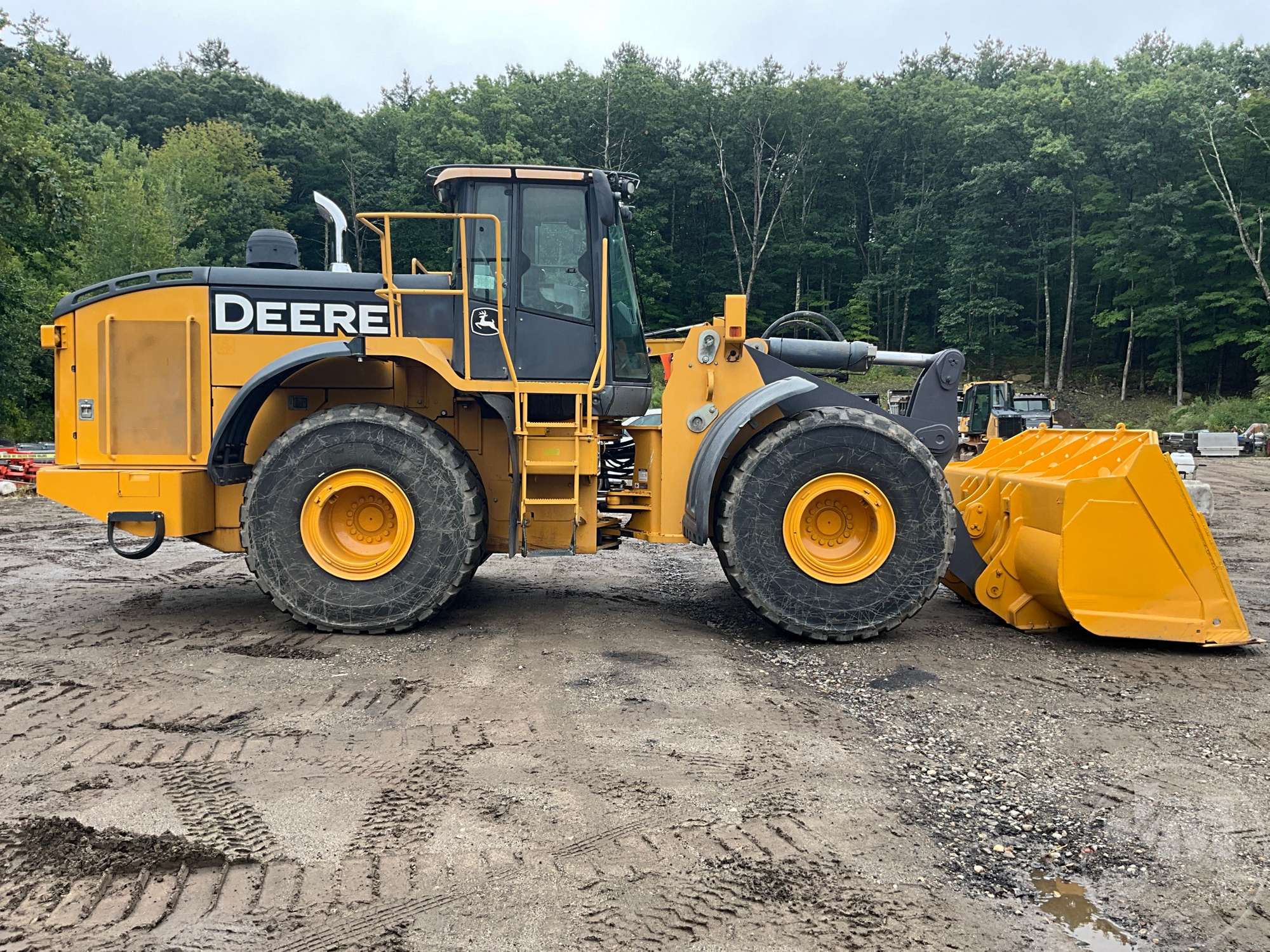 2012 John Deere 744K