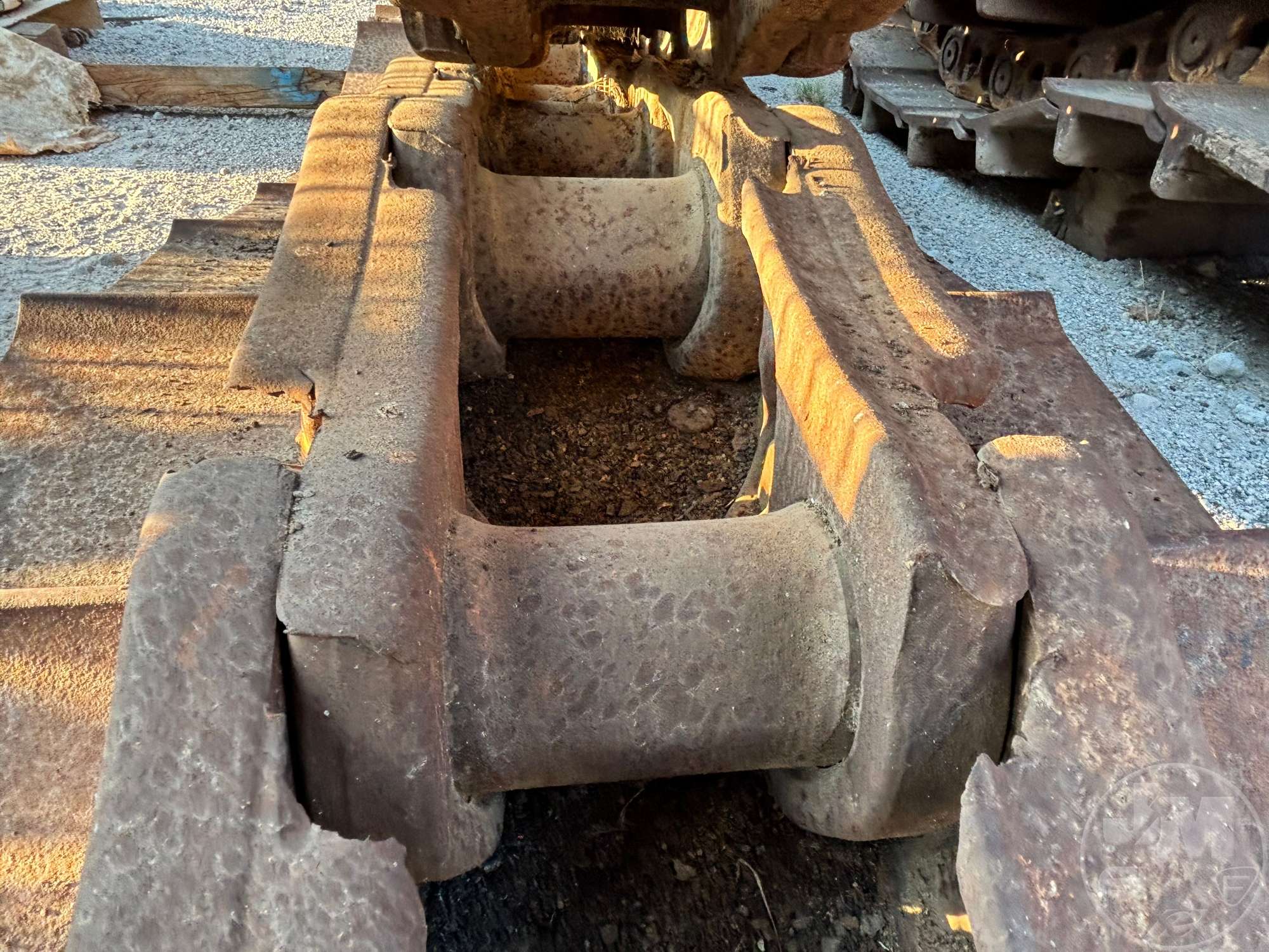 0 Caterpillar 32 INCH TRACKS TO FIT D11T