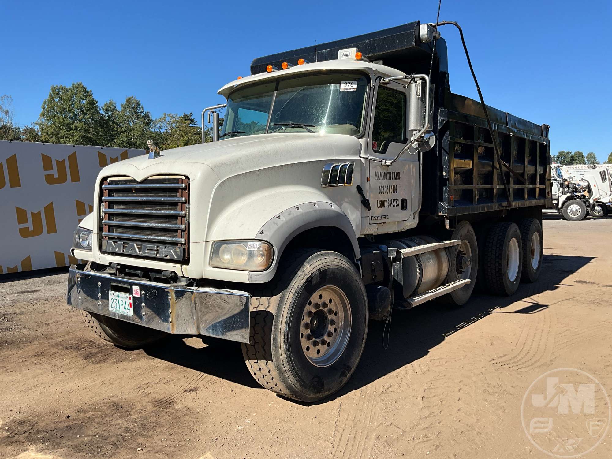 Photo of 2012 Mack GU GRANITE