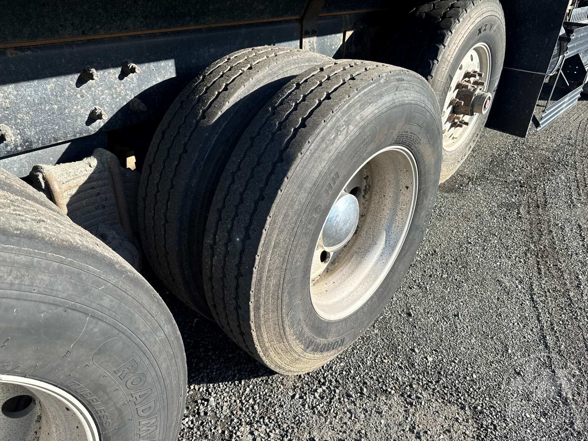 2011 Mack GU GRANITE