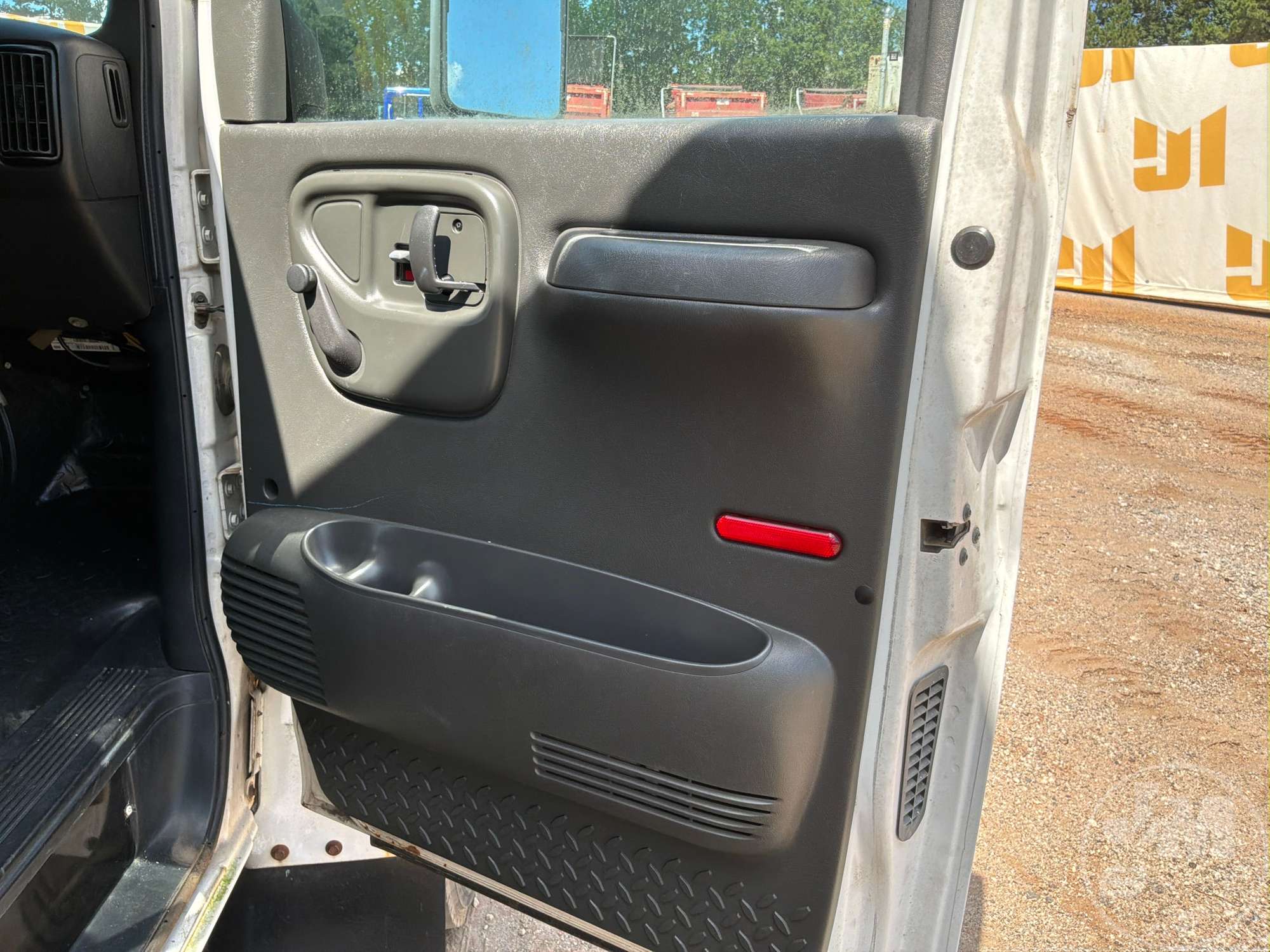2006 GMC C5