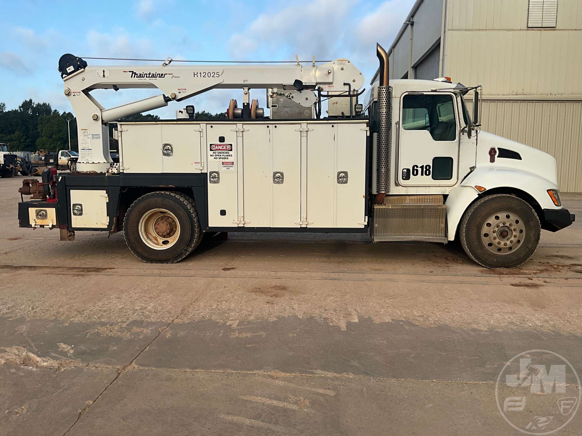 0 Kenworth T3 SERIES