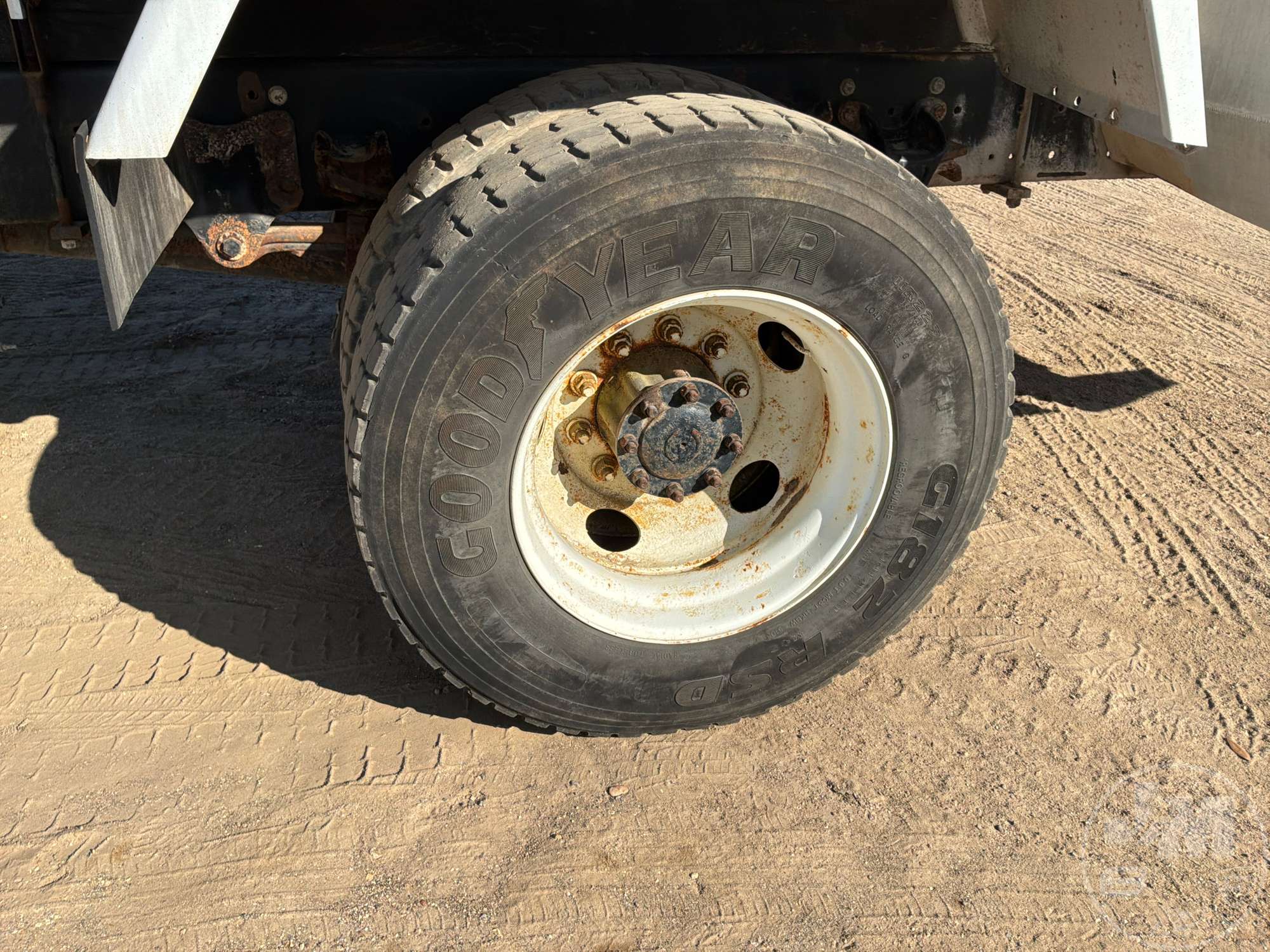2006 Freightliner M2