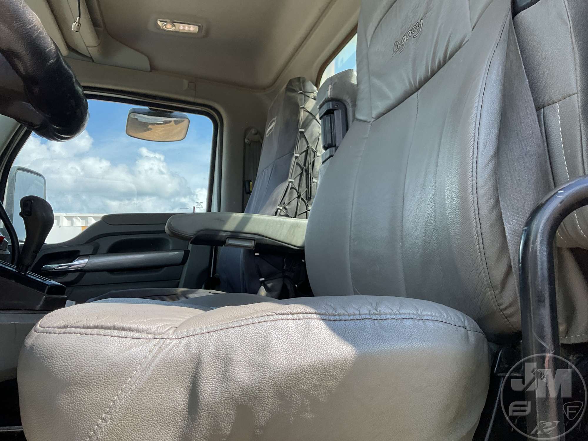 2016 Kenworth T880