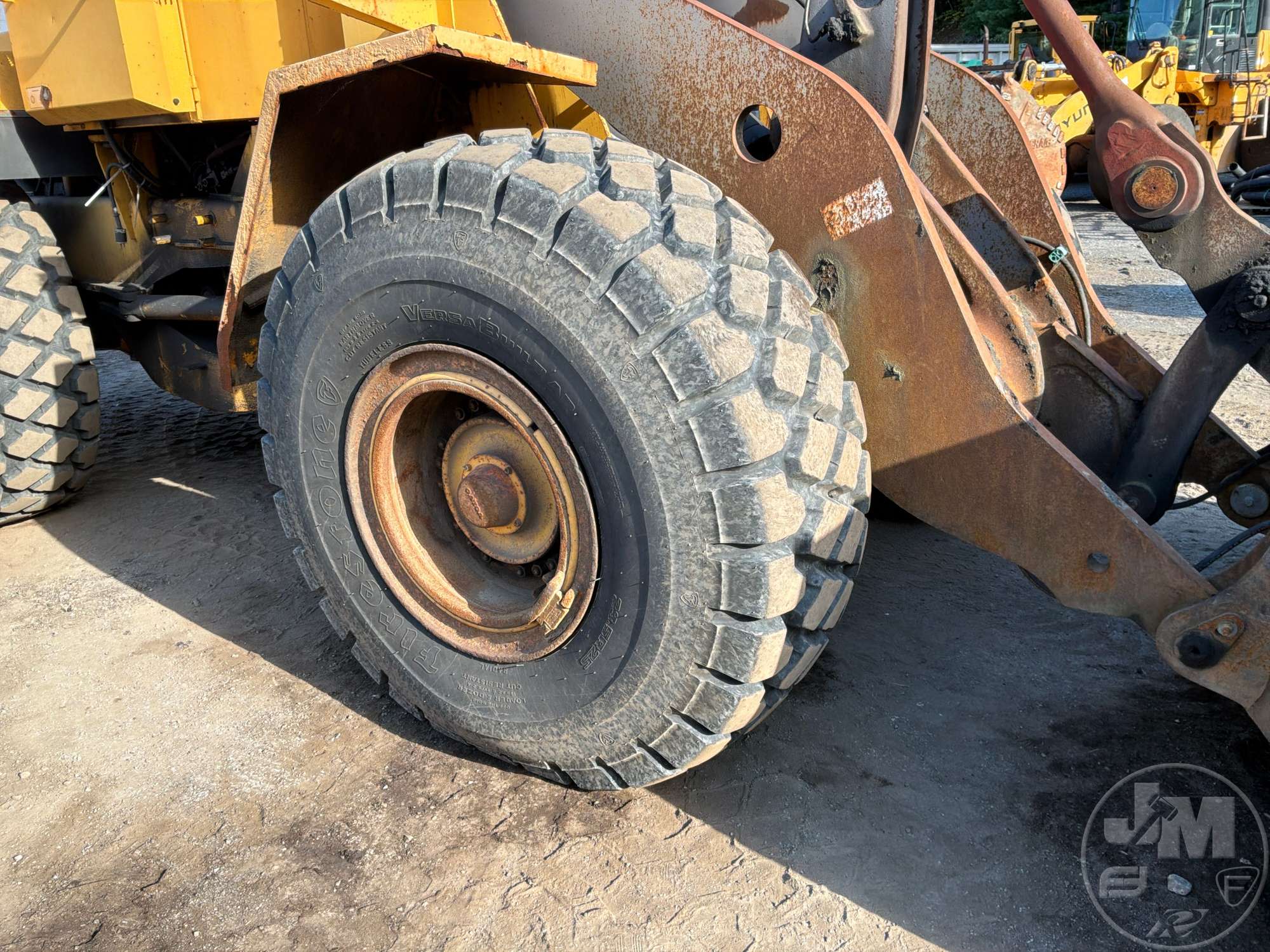 1999 Volvo L120C