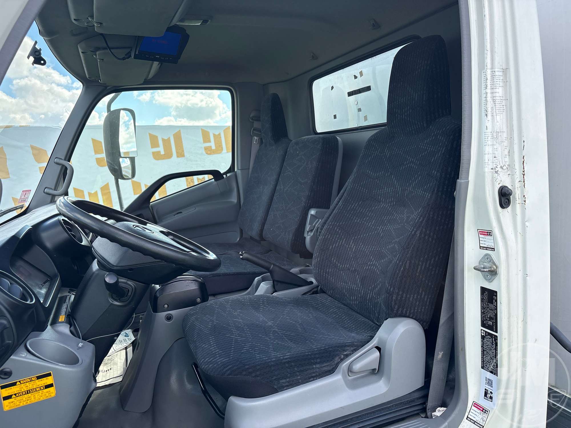 2017 Hino 195