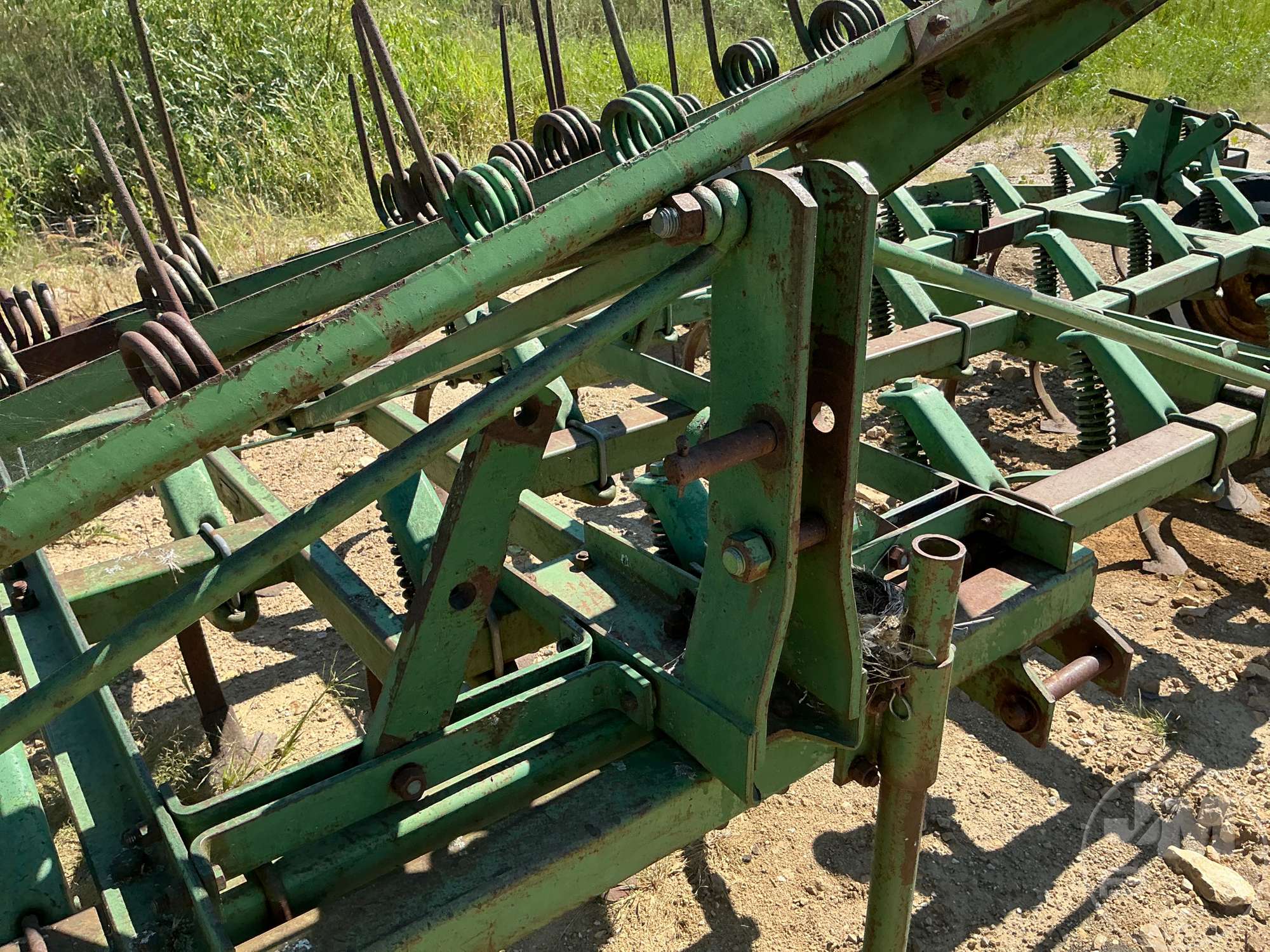 0 John Deere E1100 3 SECTION