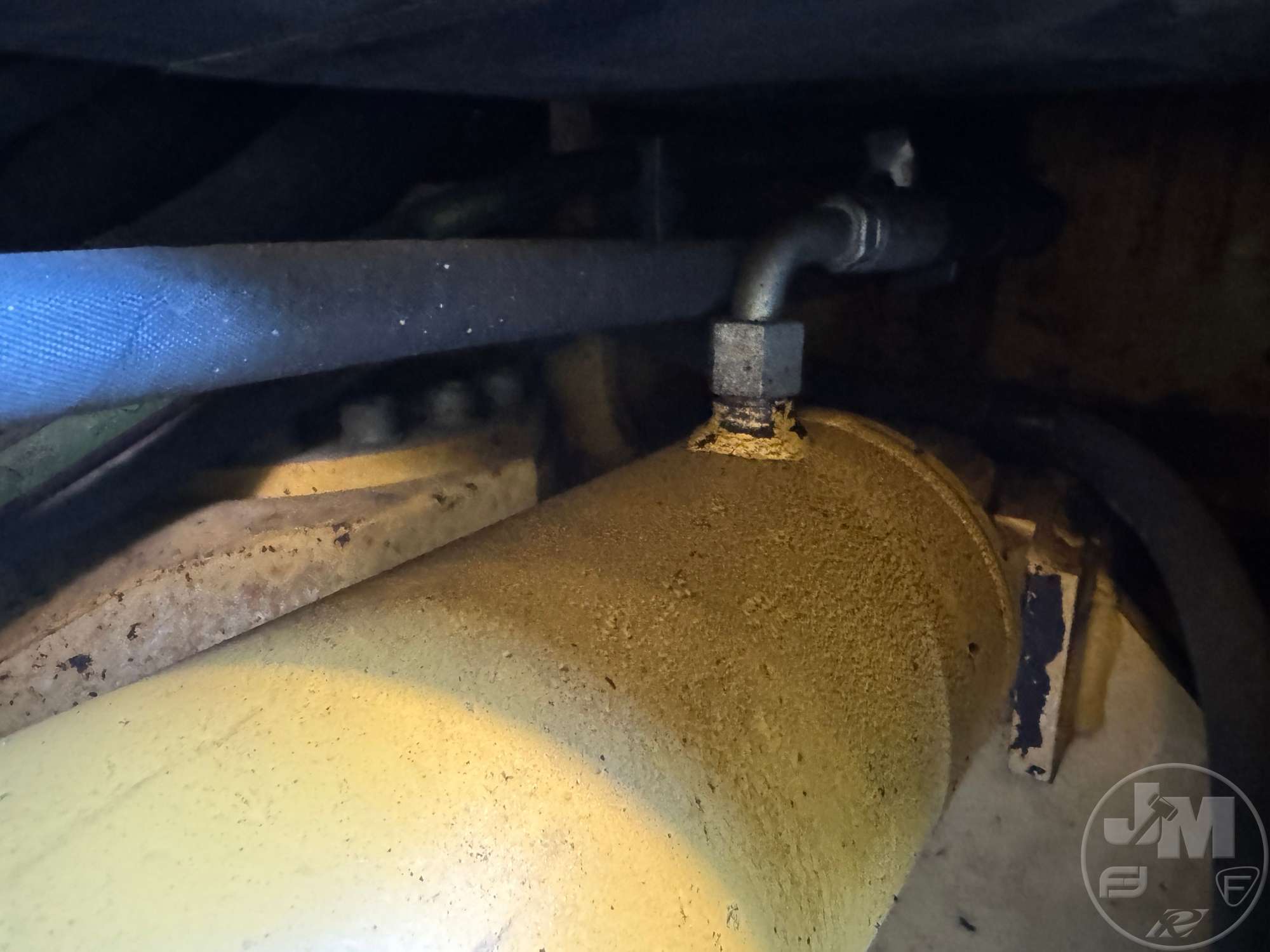 2015 Caterpillar CB64B