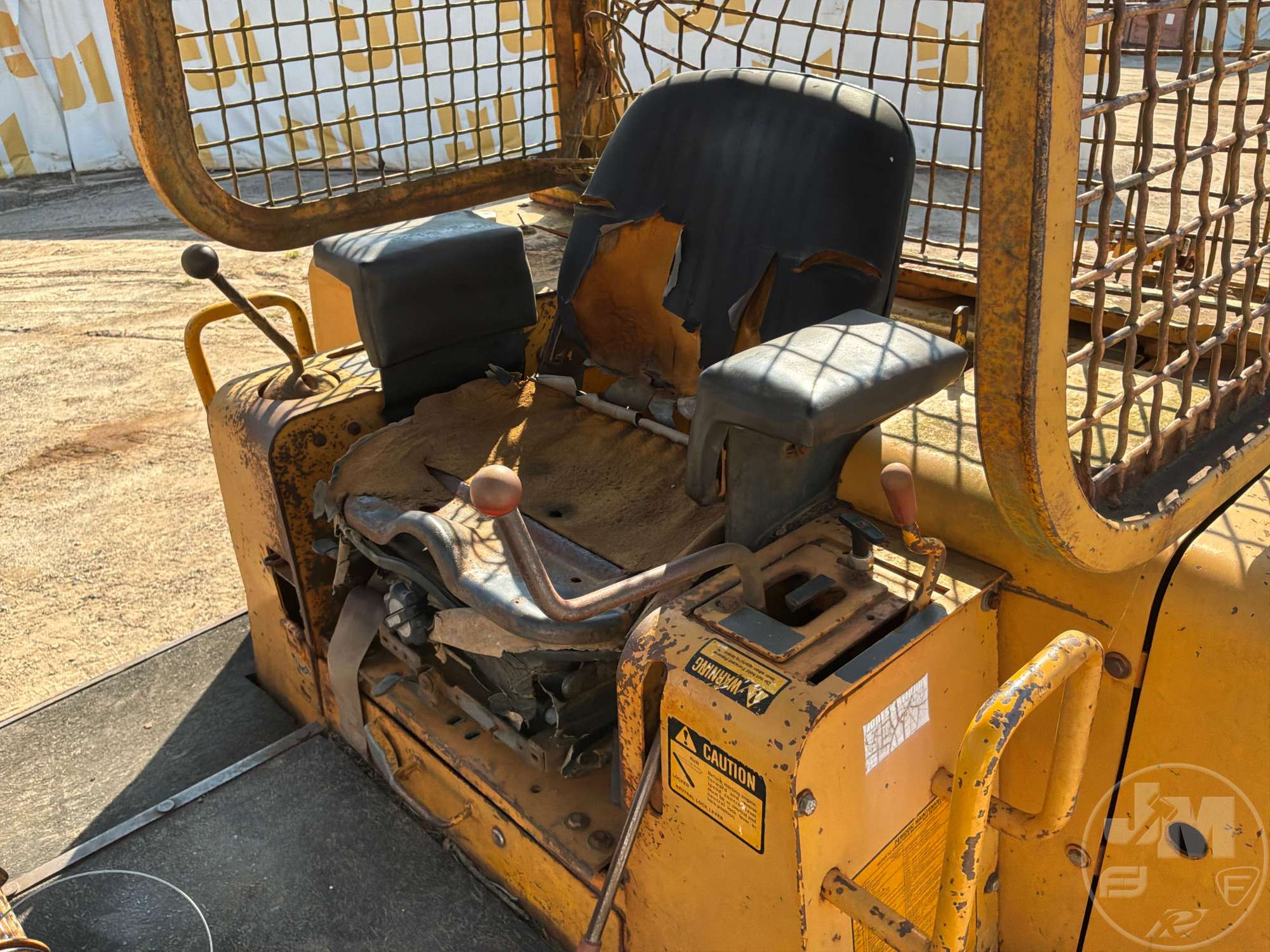 1988 John Deere 750 B