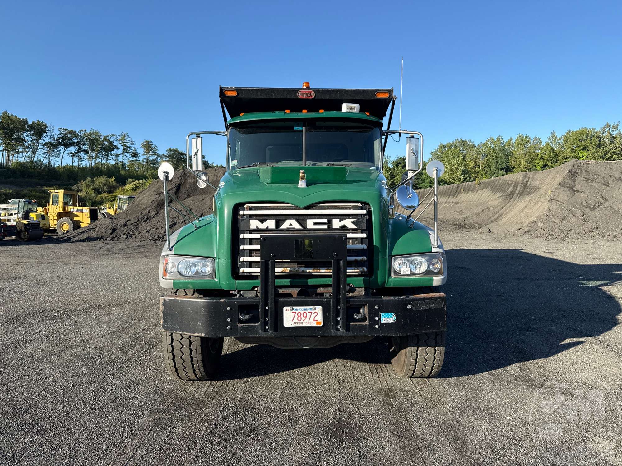 2011 Mack GU GRANITE