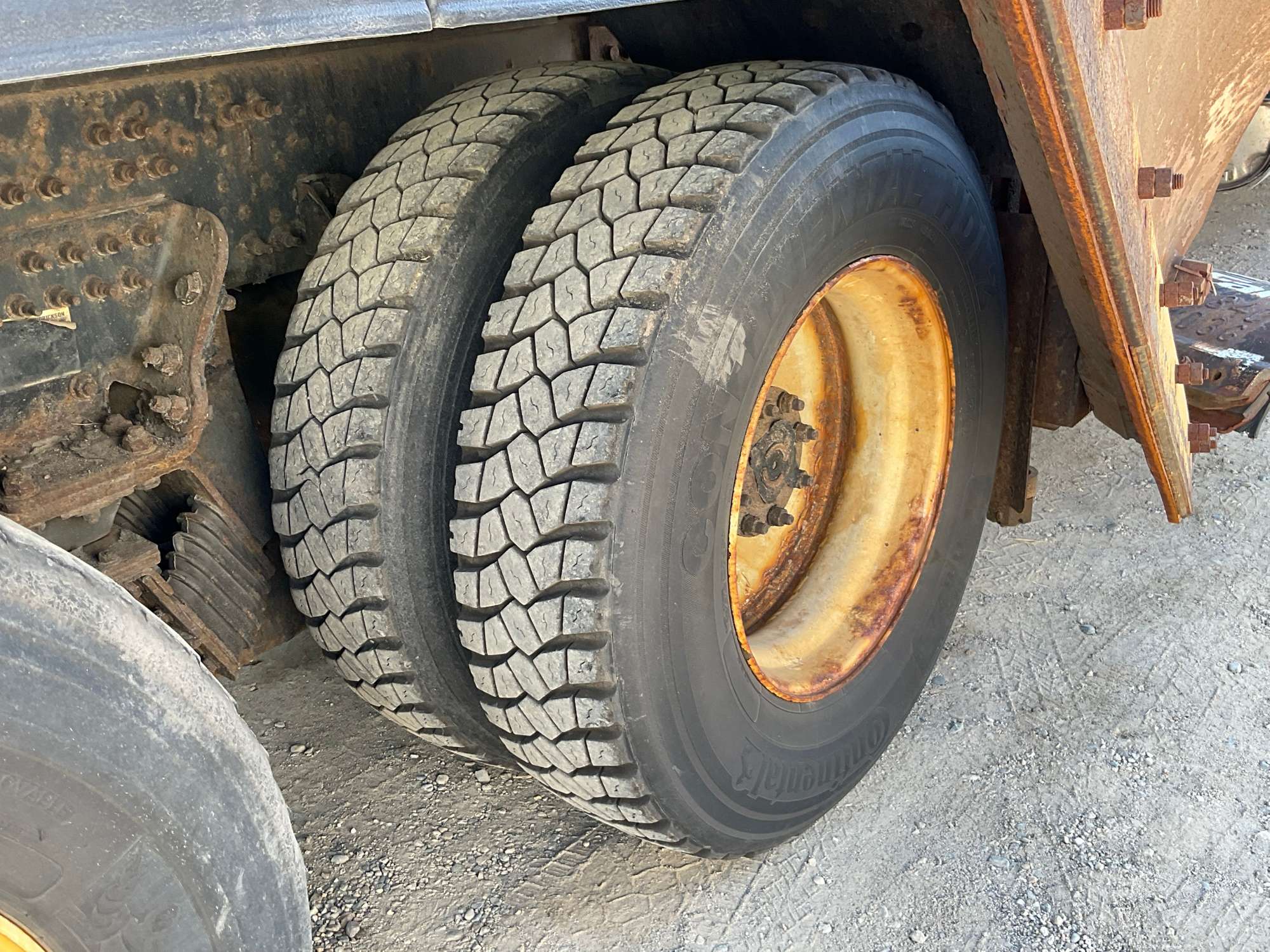 2014 Mack GU GRANITE