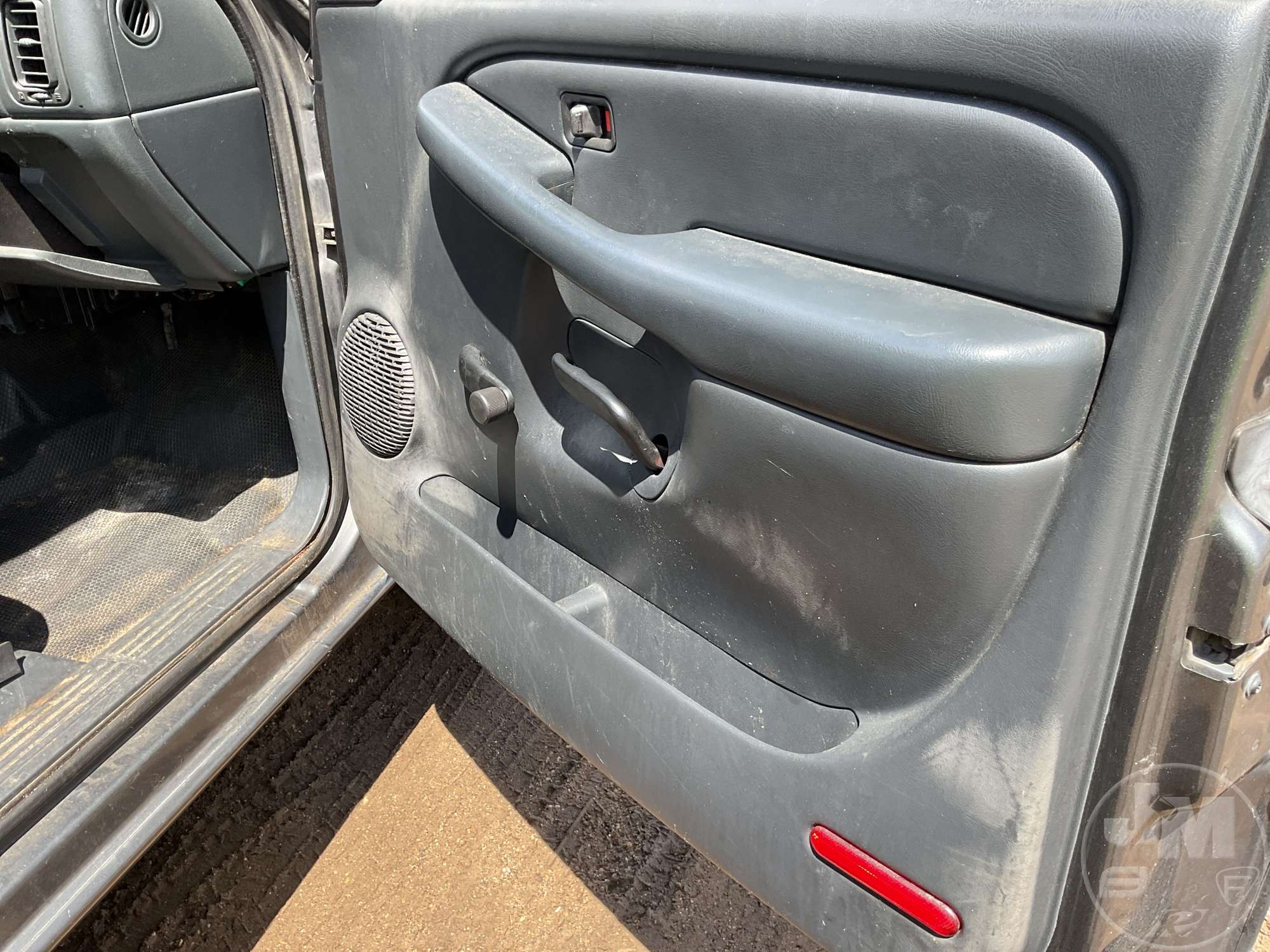 2002 Chevrolet SILVERADO