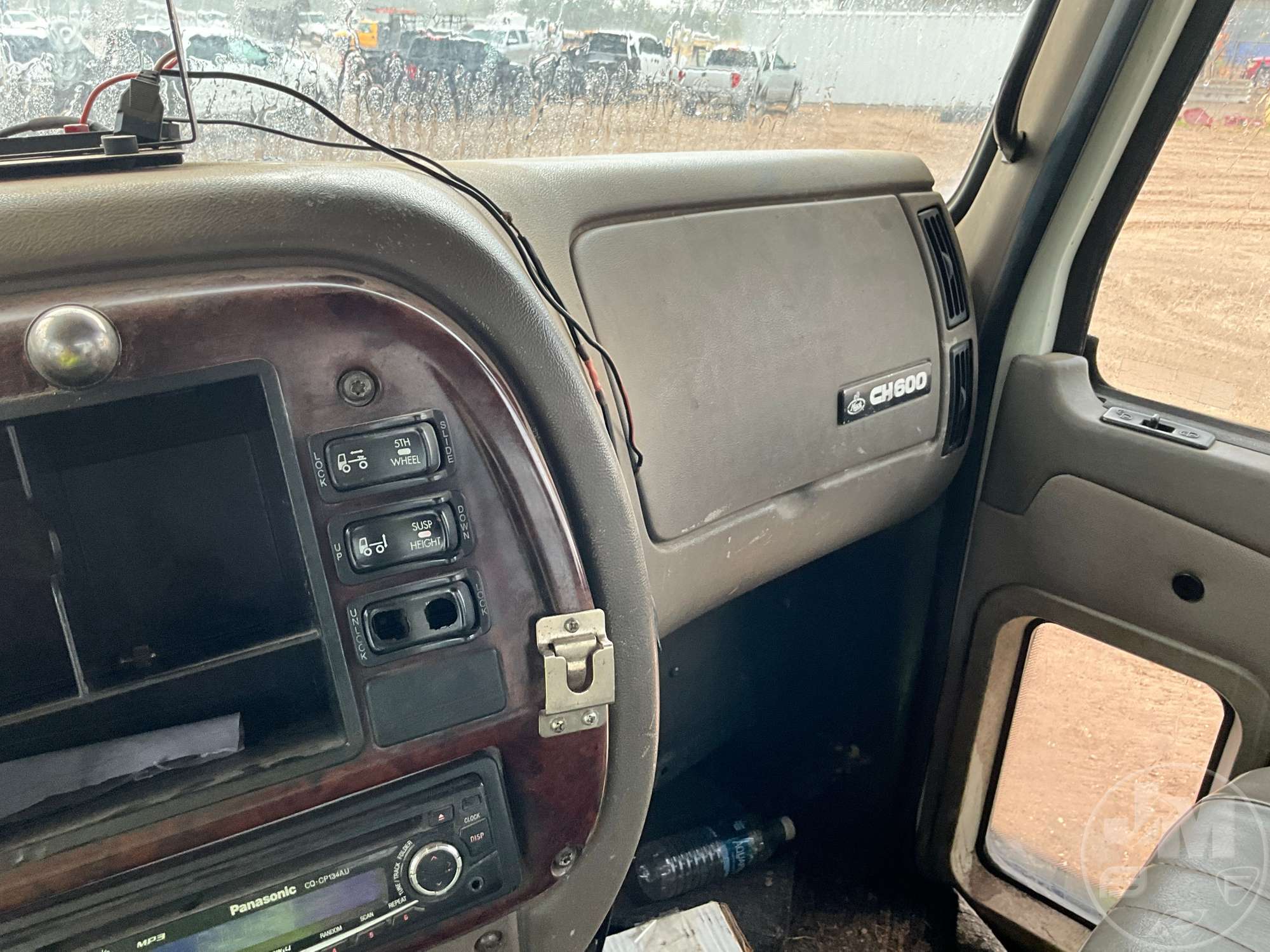 2005 Mack 613
