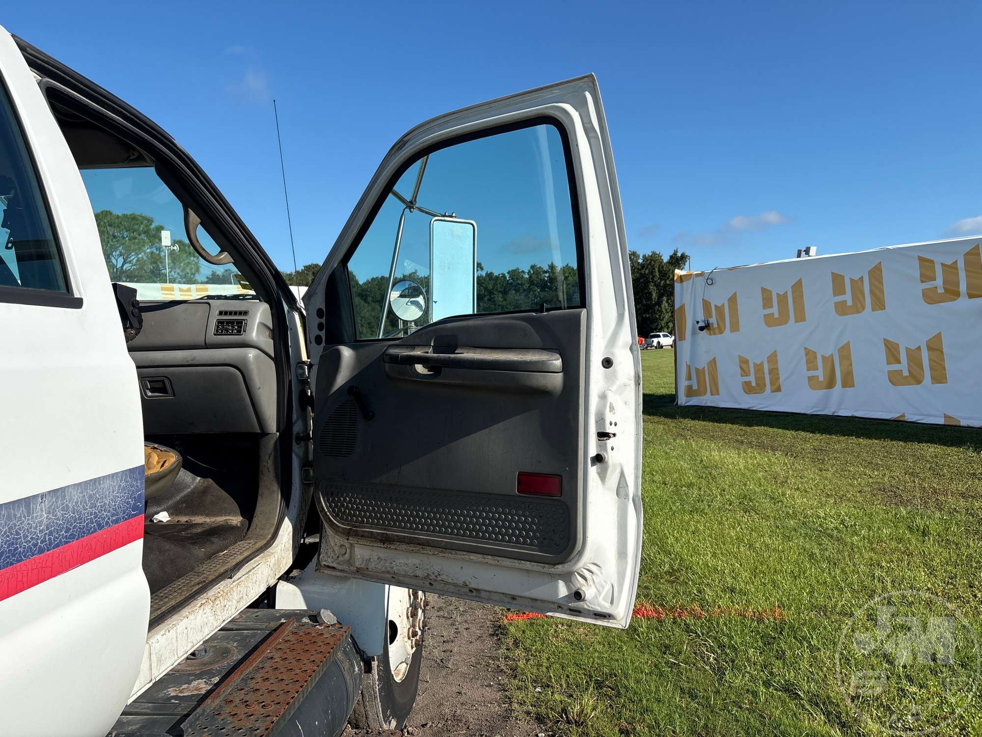 2009 Ford F-650XL SD CREW CAB