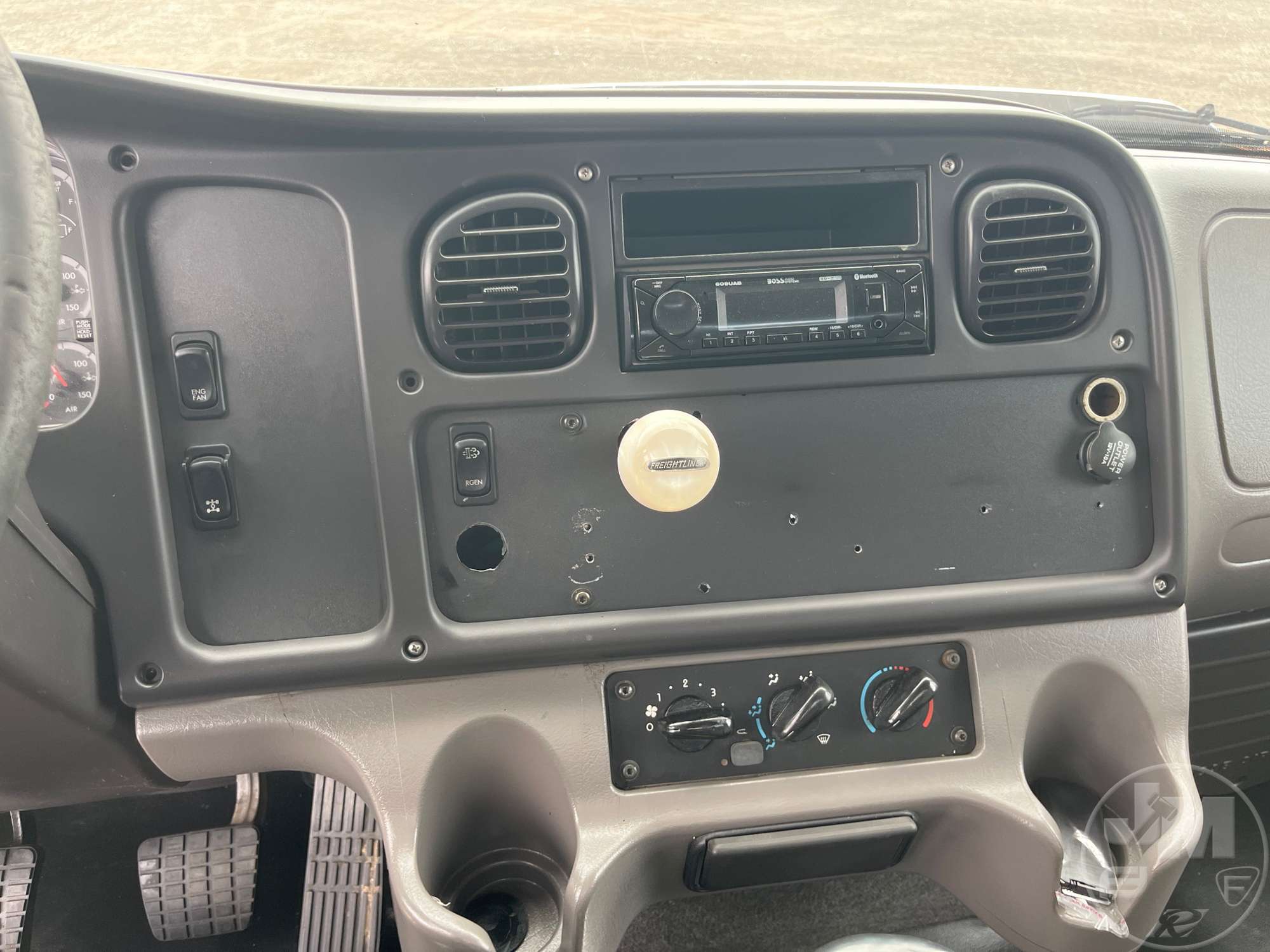 2014 Freightliner 114SD