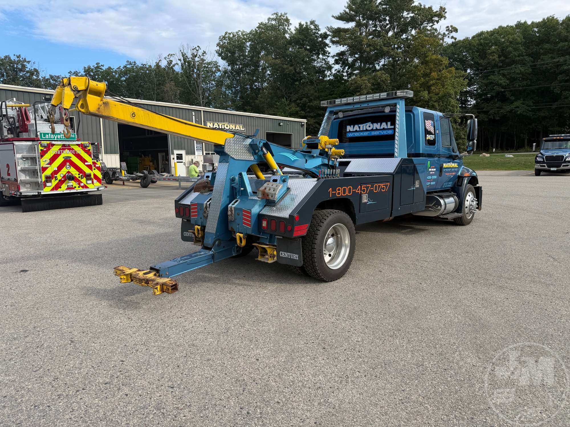 0 International 4400 SBA 4X2