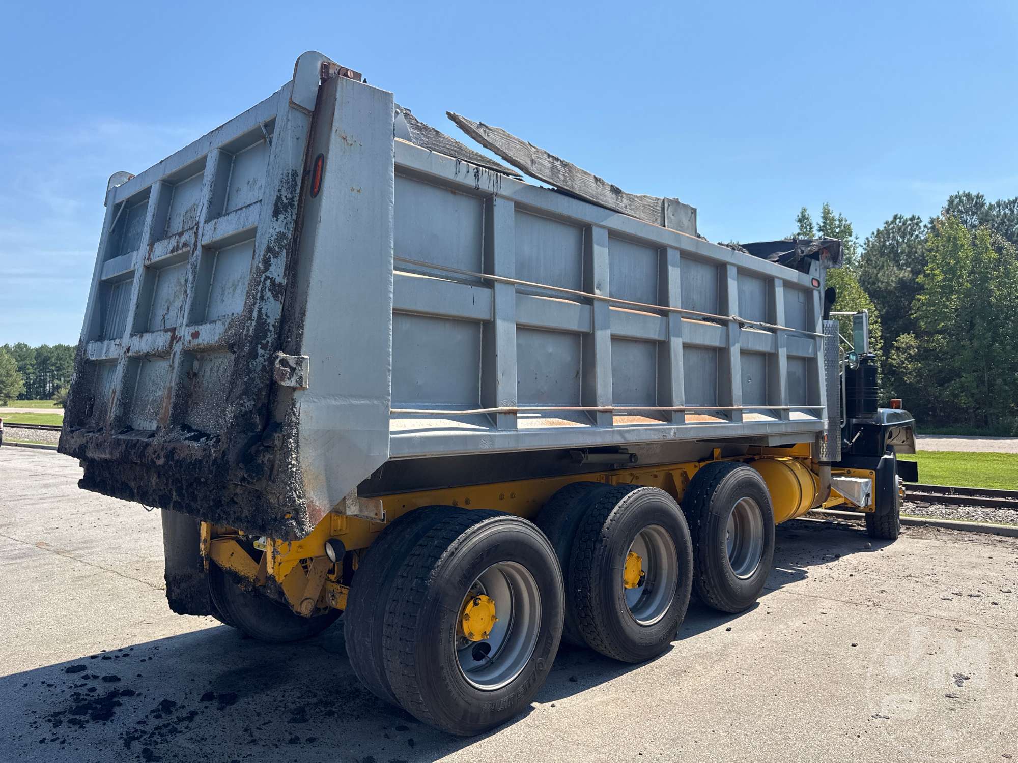 1996 Mack RD688S